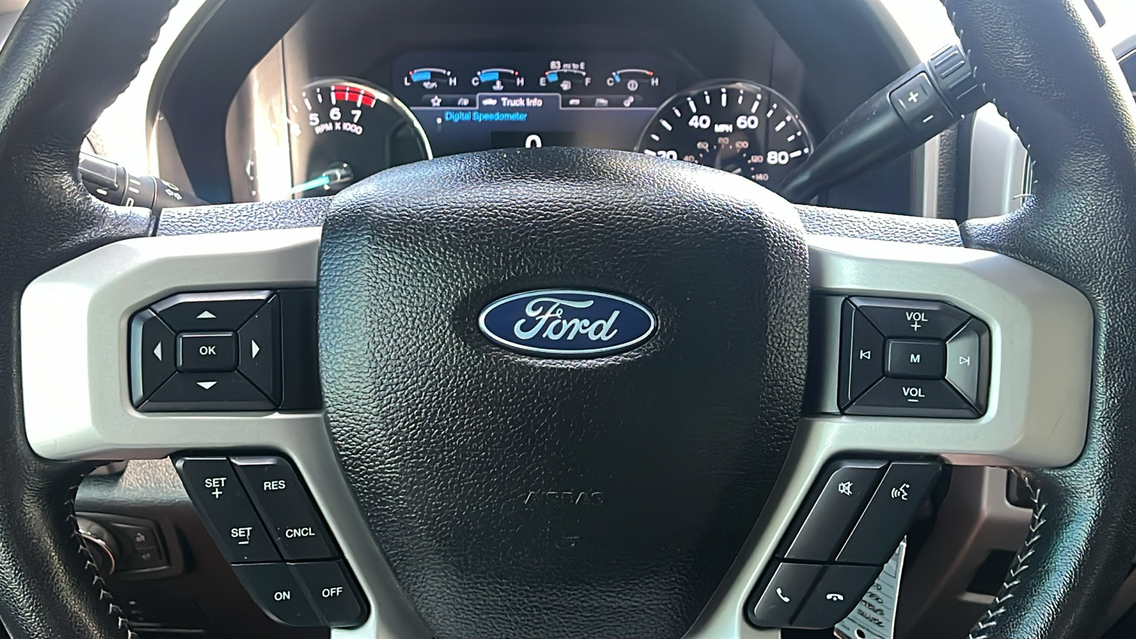 2019 Ford F-250SD Lariat 34