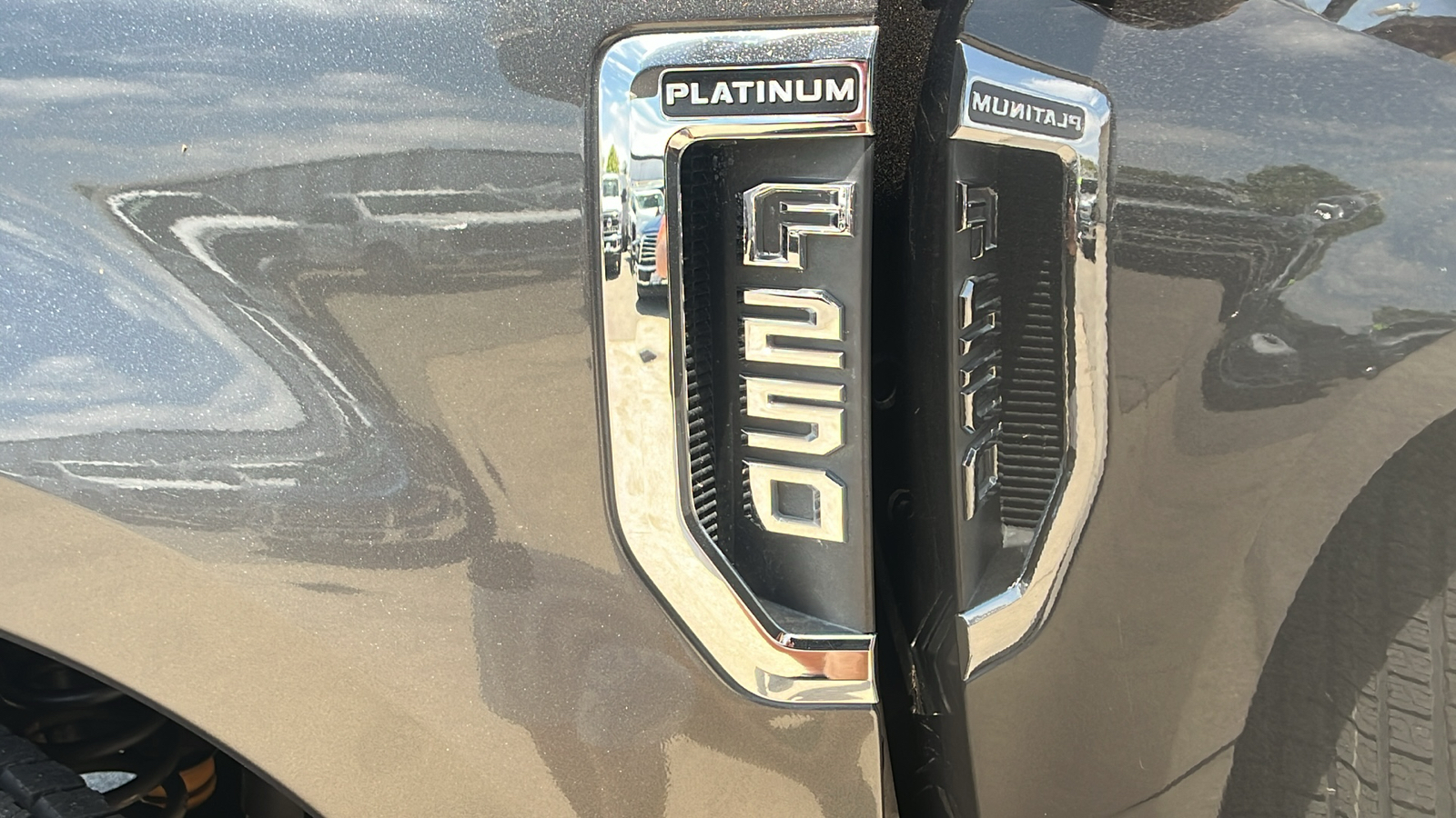 2018 Ford F-250SD Platinum 17