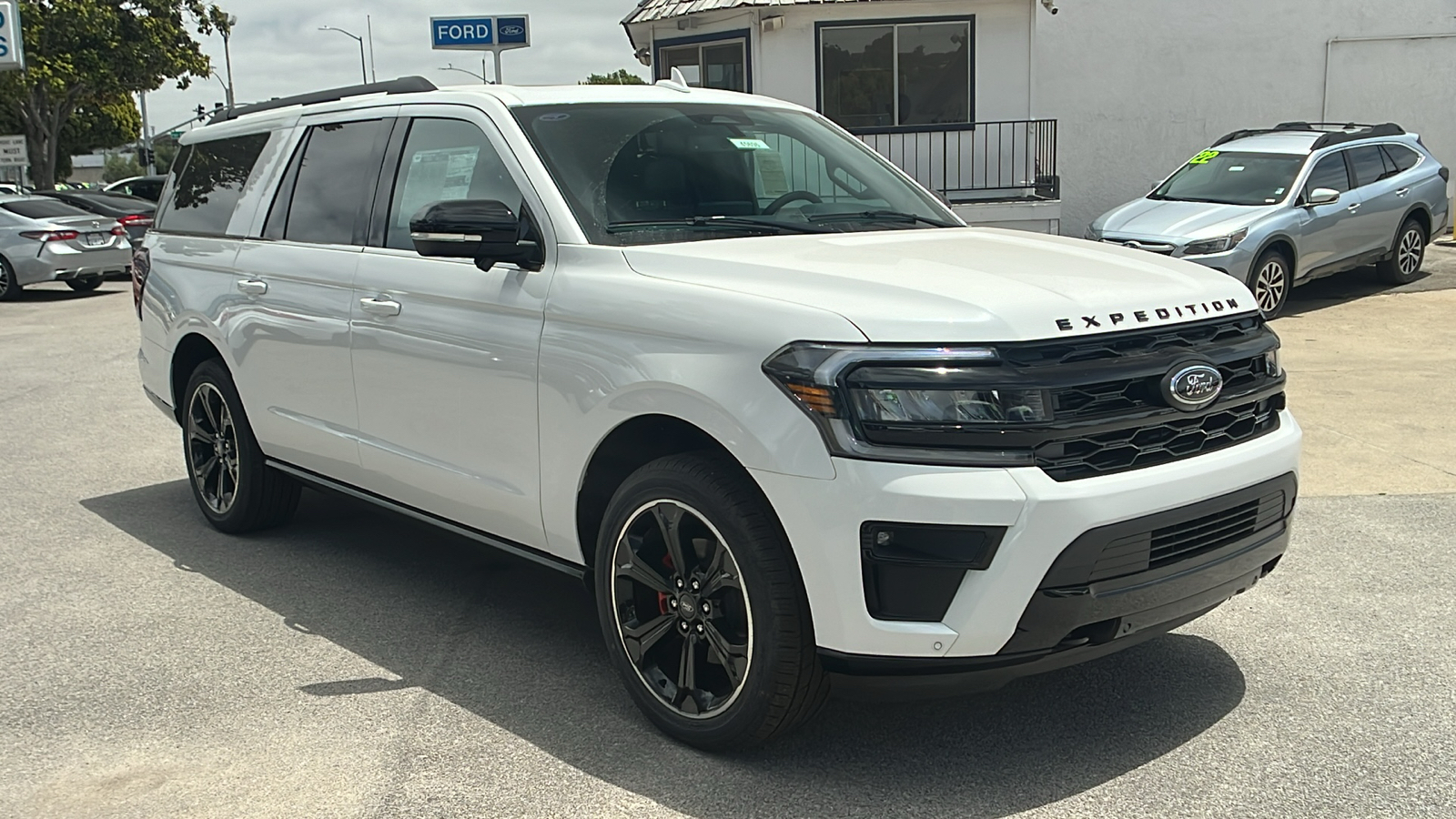 2023 Ford Expedition Max Limited 1