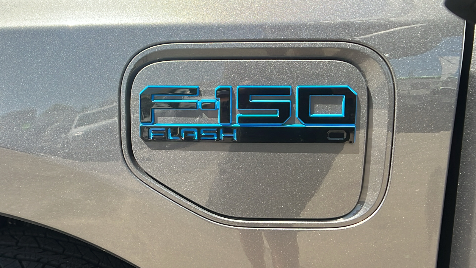 2024 Ford F-150 Lightning Flash 17