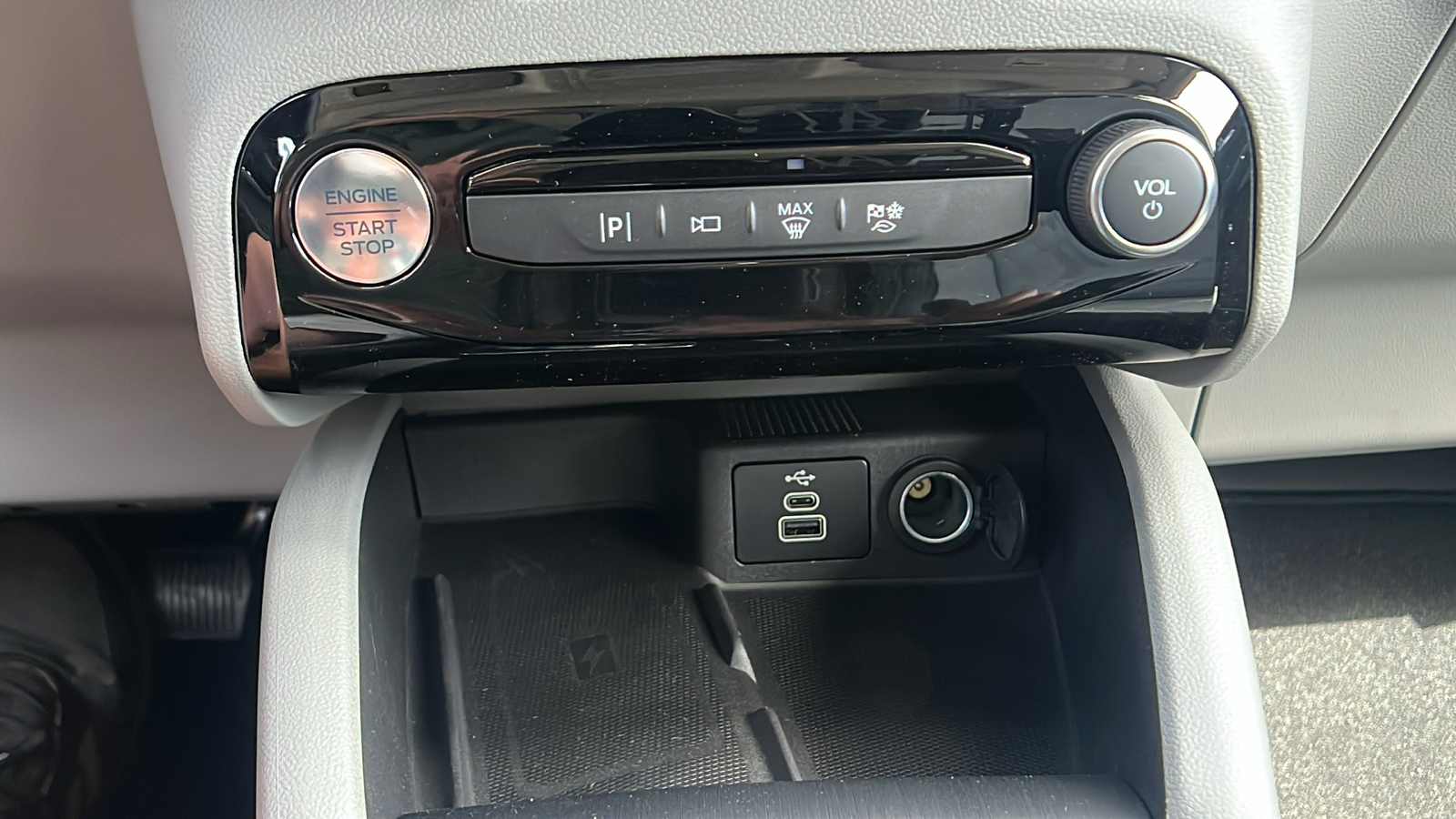 2024 Ford Escape Plug-In Hybrid 25