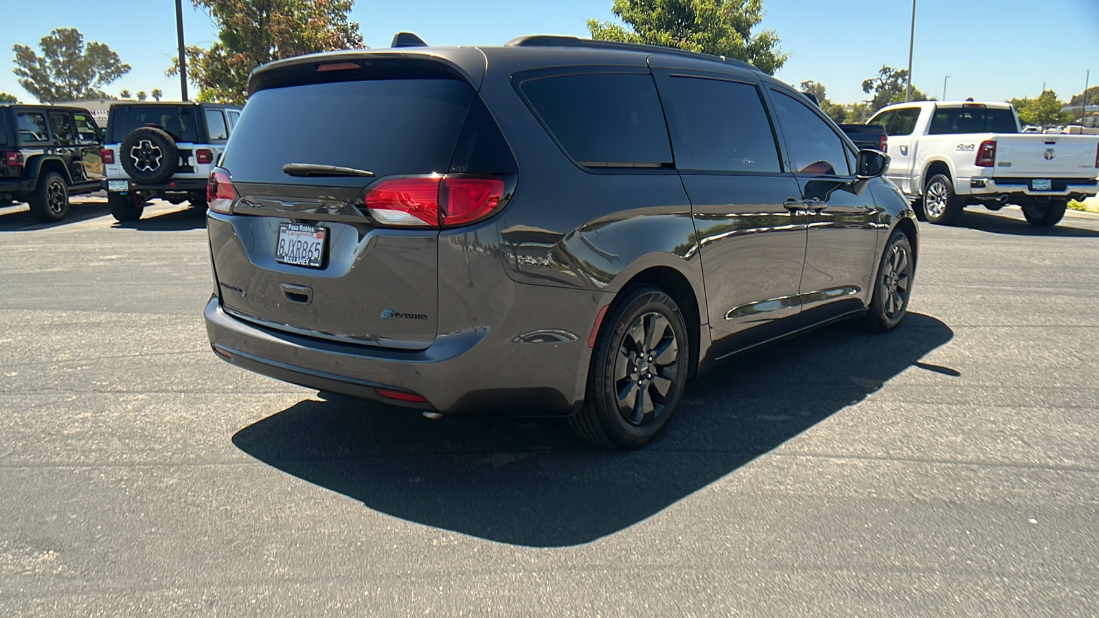 2019 Chrysler Pacifica Hybrid Limited 3