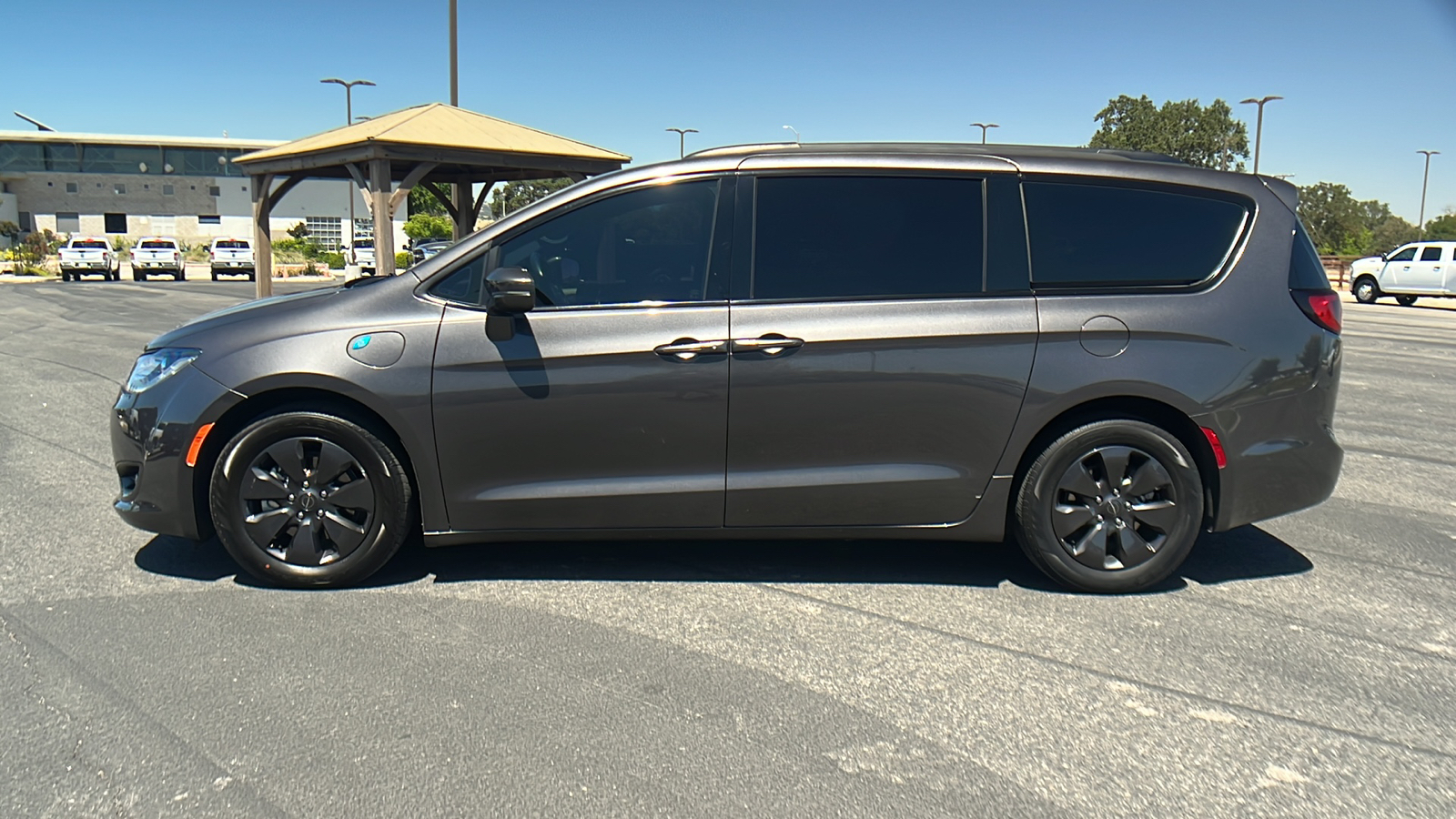 2019 Chrysler Pacifica Hybrid Limited 6