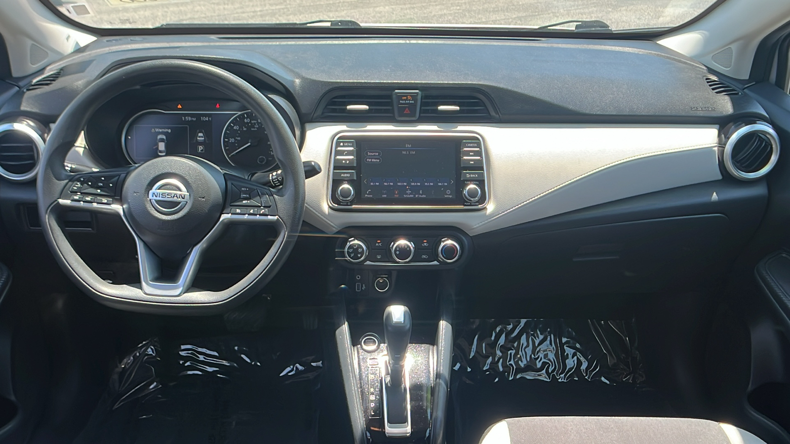 2021 Nissan Versa SV 21