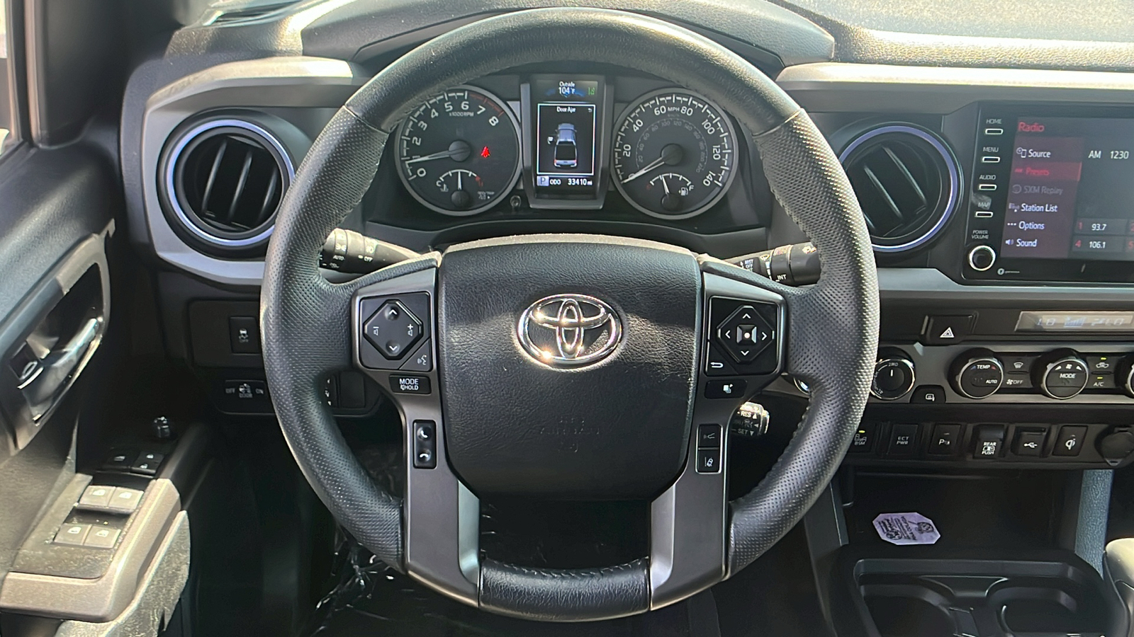 2022 Toyota Tacoma 4WD  23