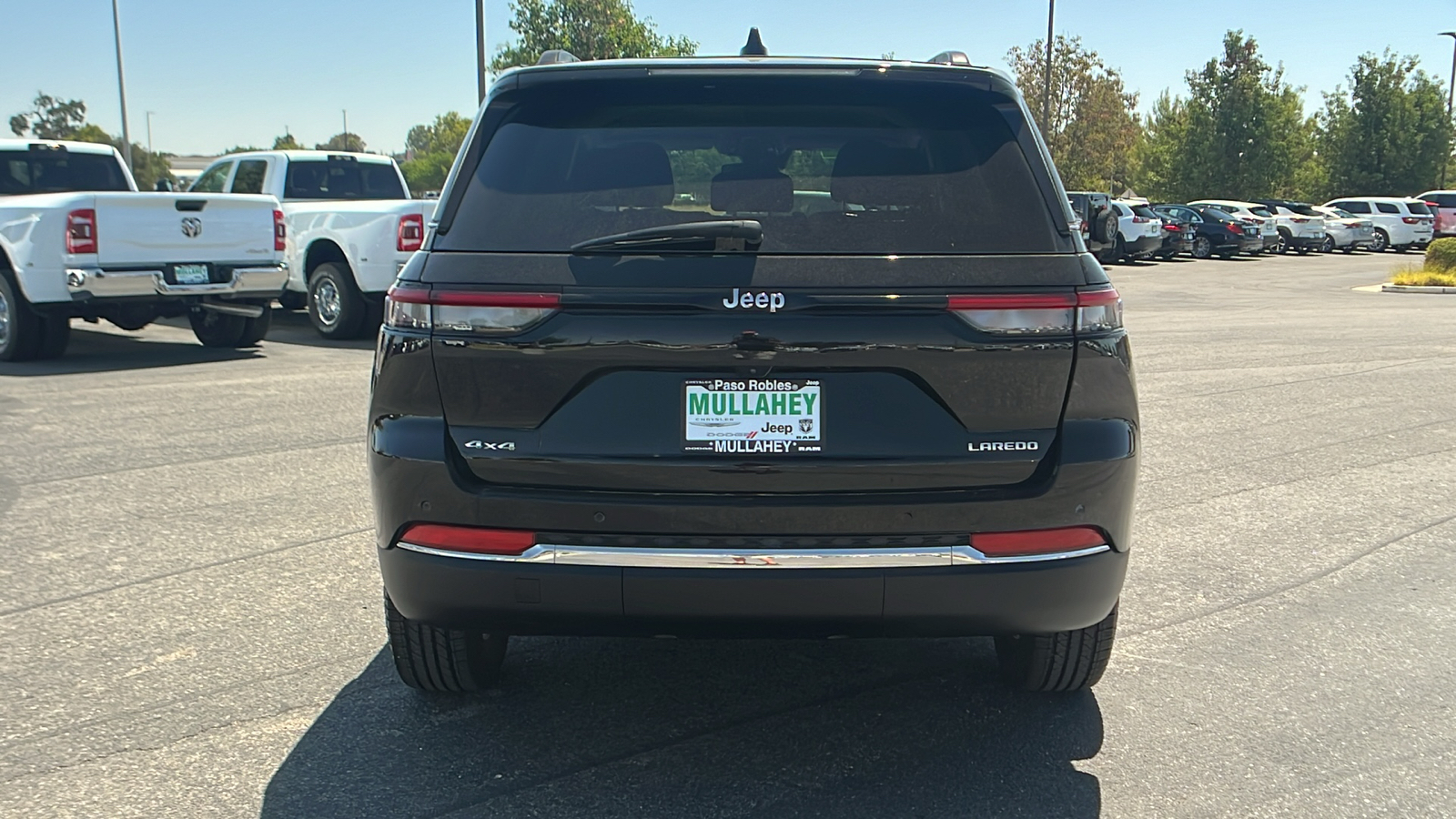 2023 Jeep Grand Cherokee Laredo 4