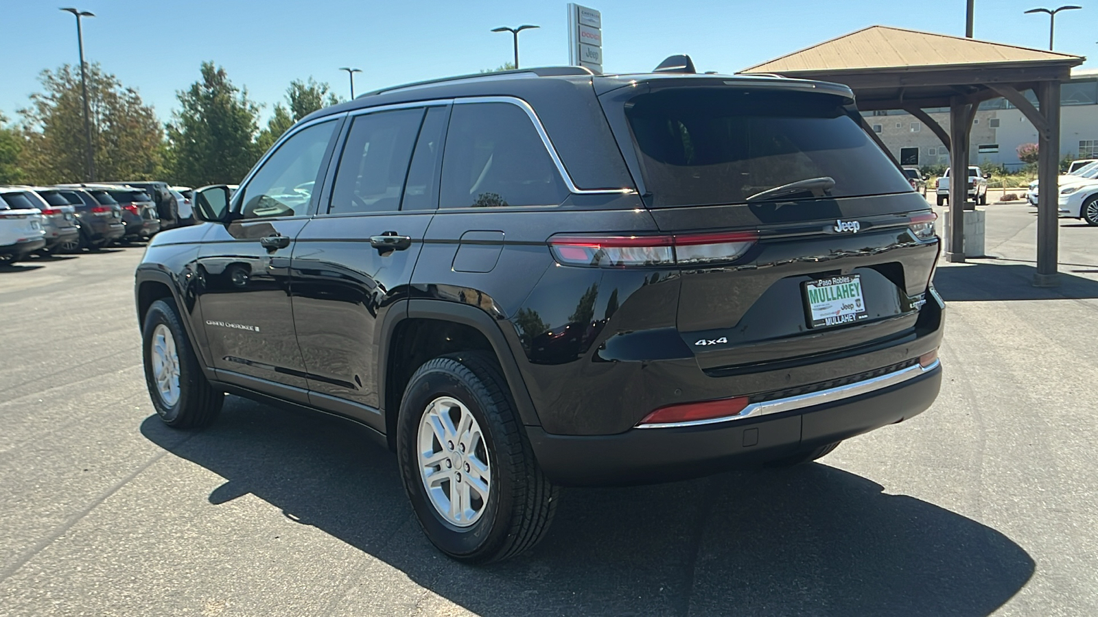 2023 Jeep Grand Cherokee Laredo 5