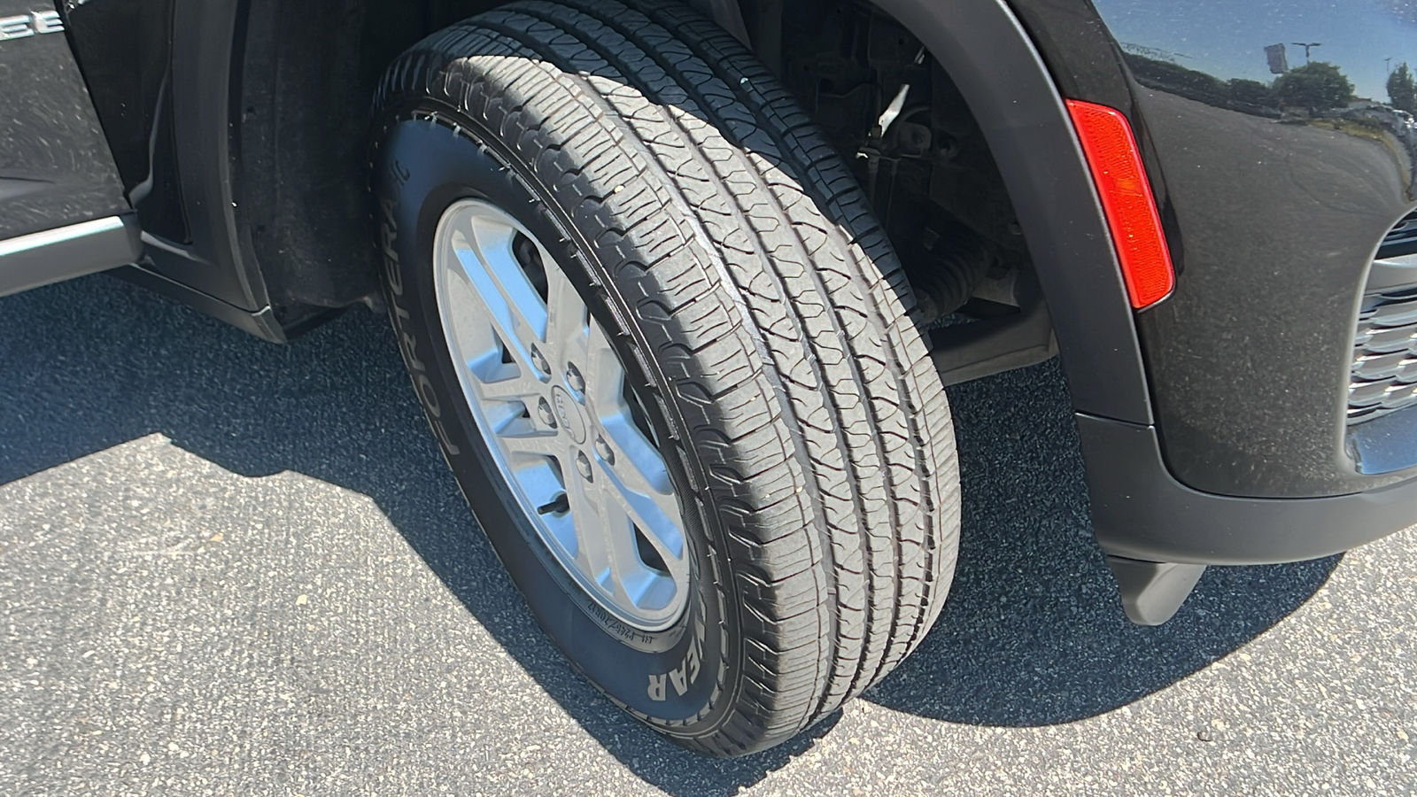 2023 Jeep Grand Cherokee Laredo 10