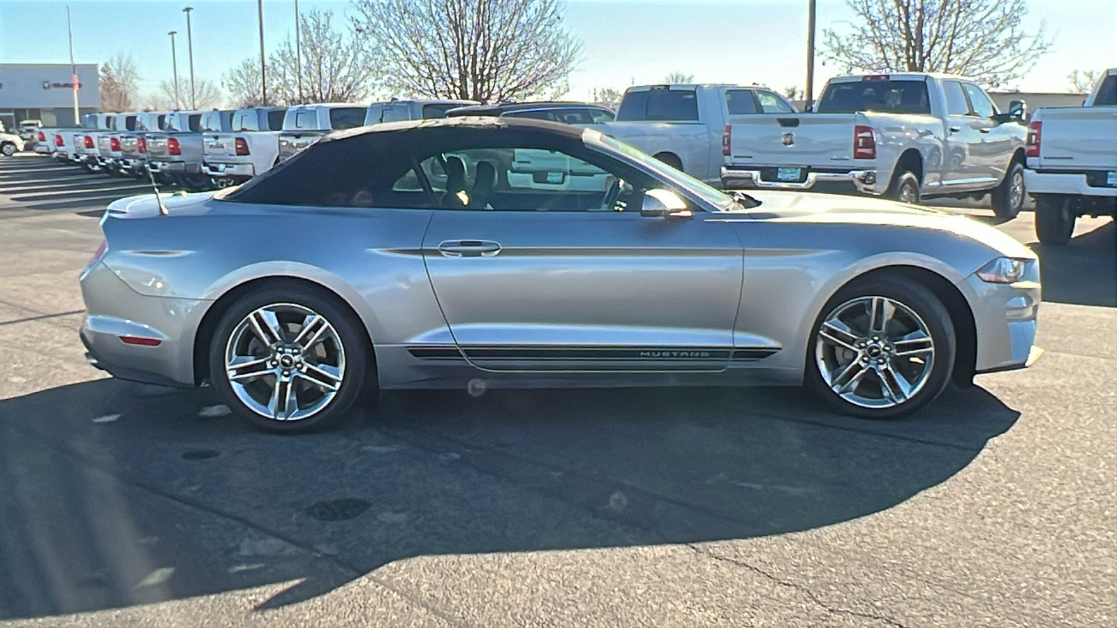 2020 Ford Mustang  23