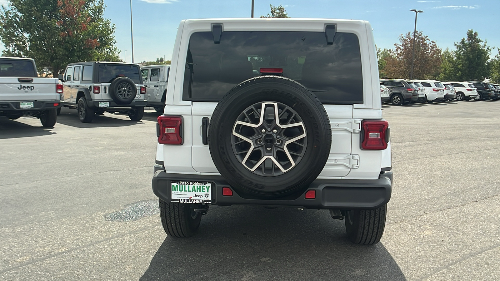 2024 Jeep Wrangler Sahara 4