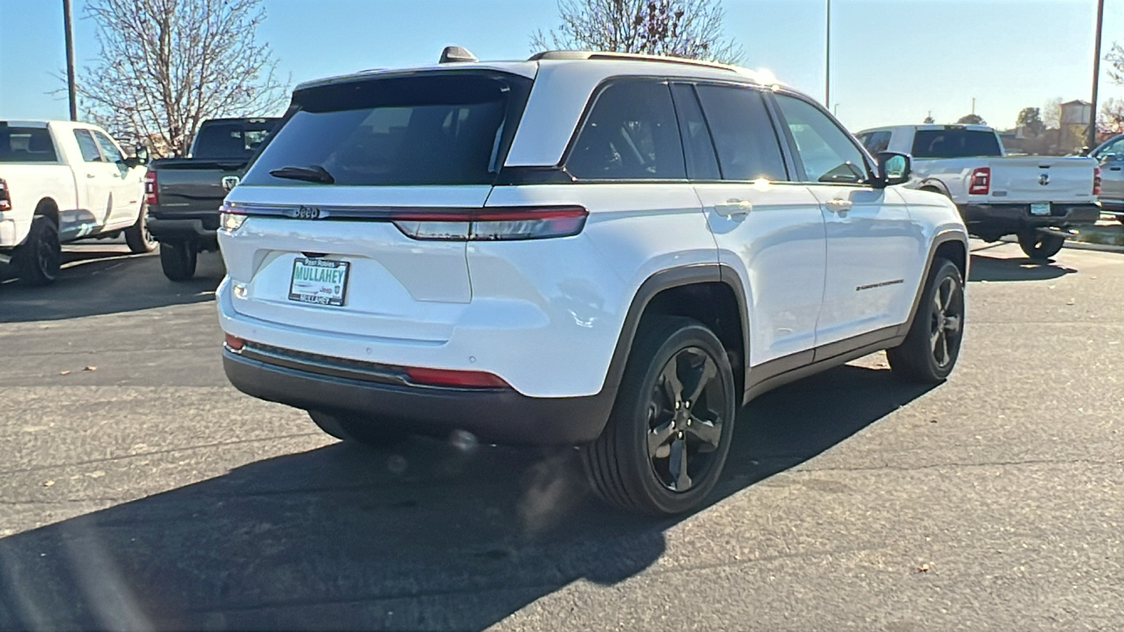 2024 Jeep Grand Cherokee Altitude 3