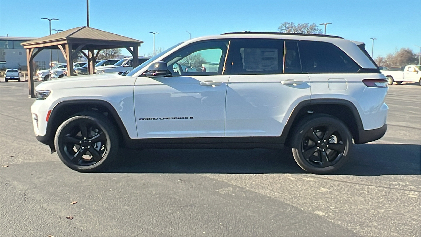 2024 Jeep Grand Cherokee Altitude 6