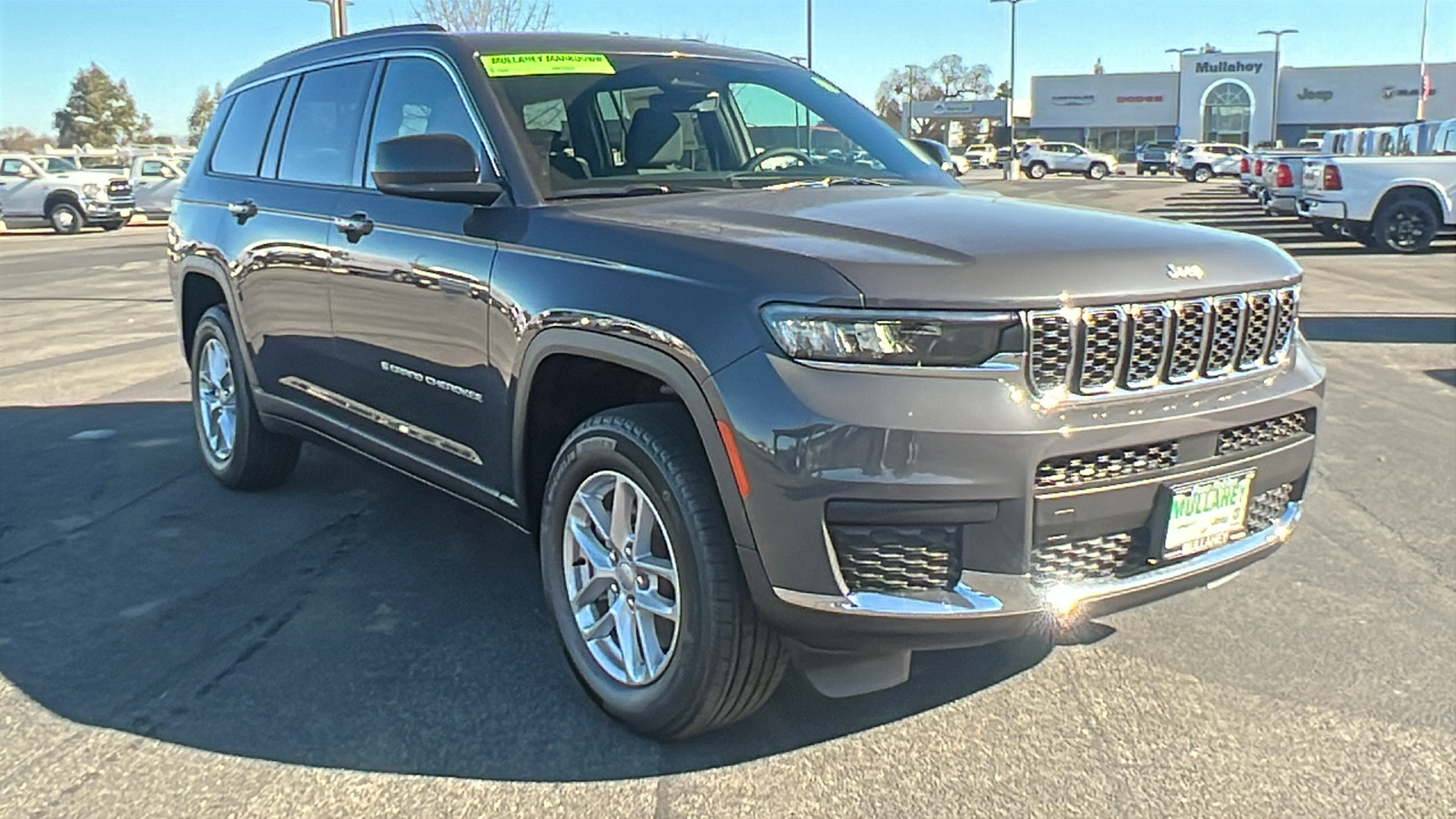 2025 Jeep Grand Cherokee L Laredo X 1