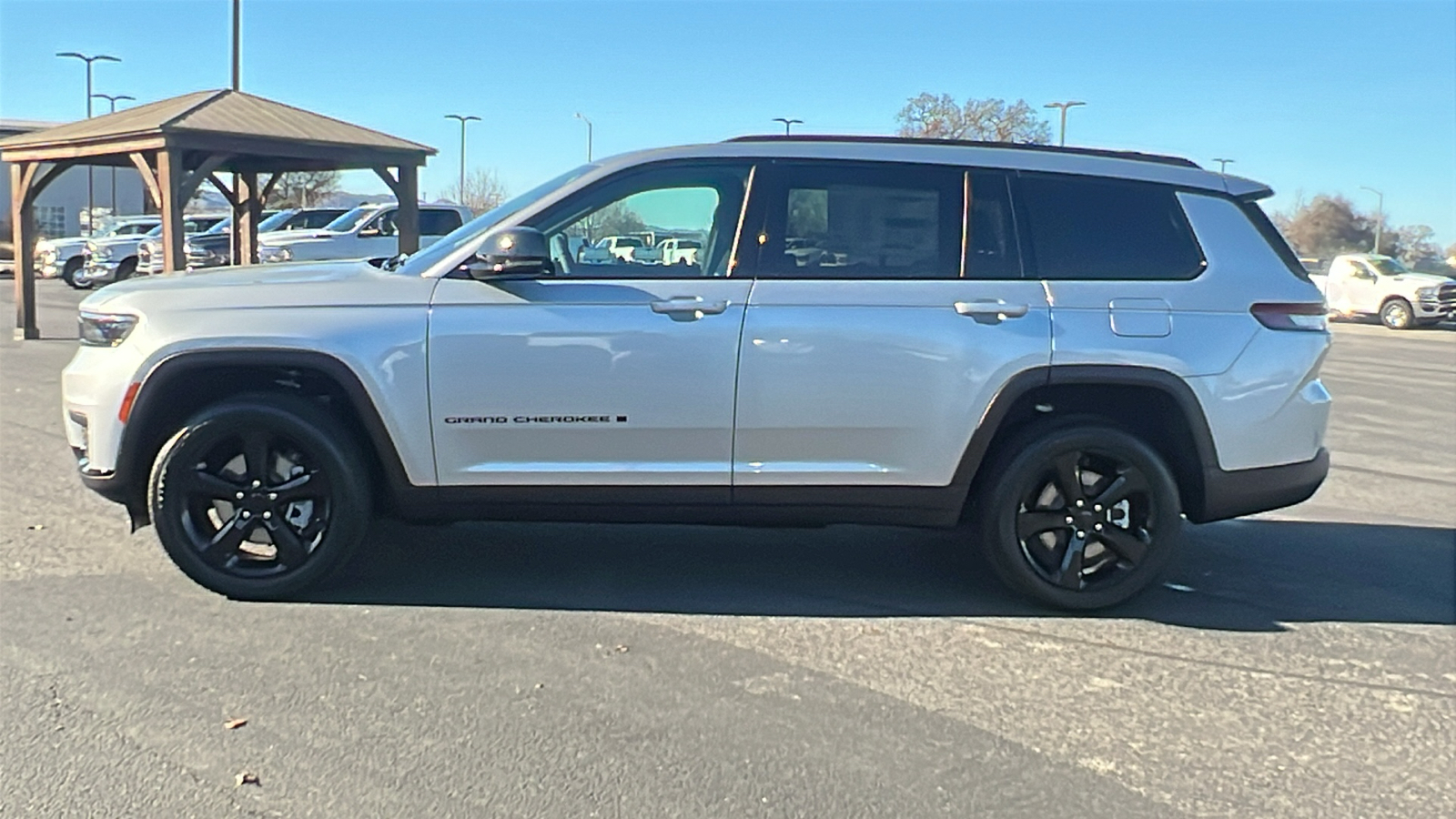 2025 Jeep Grand Cherokee L Altitude X 6