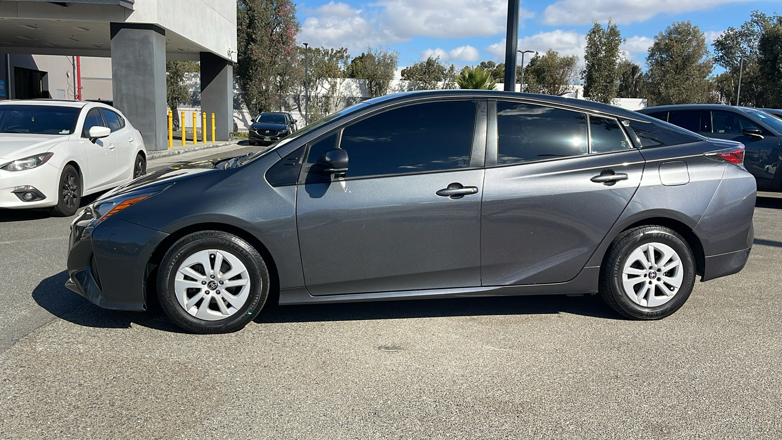 2018 Toyota Prius Two 12