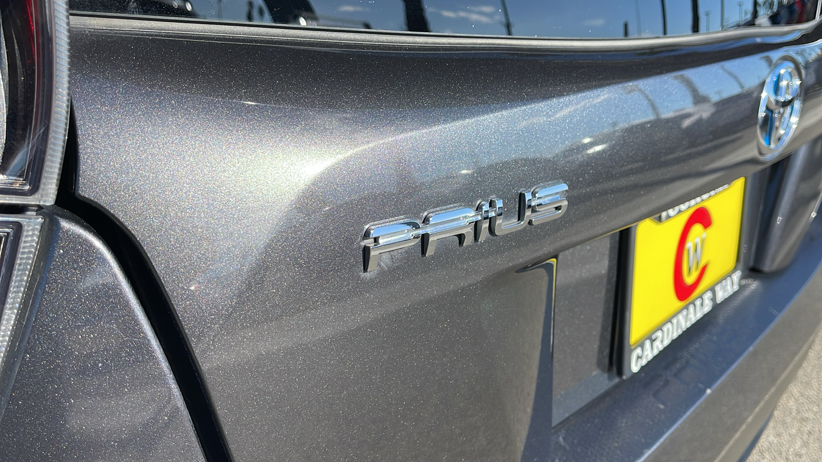 2018 Toyota Prius Two 25