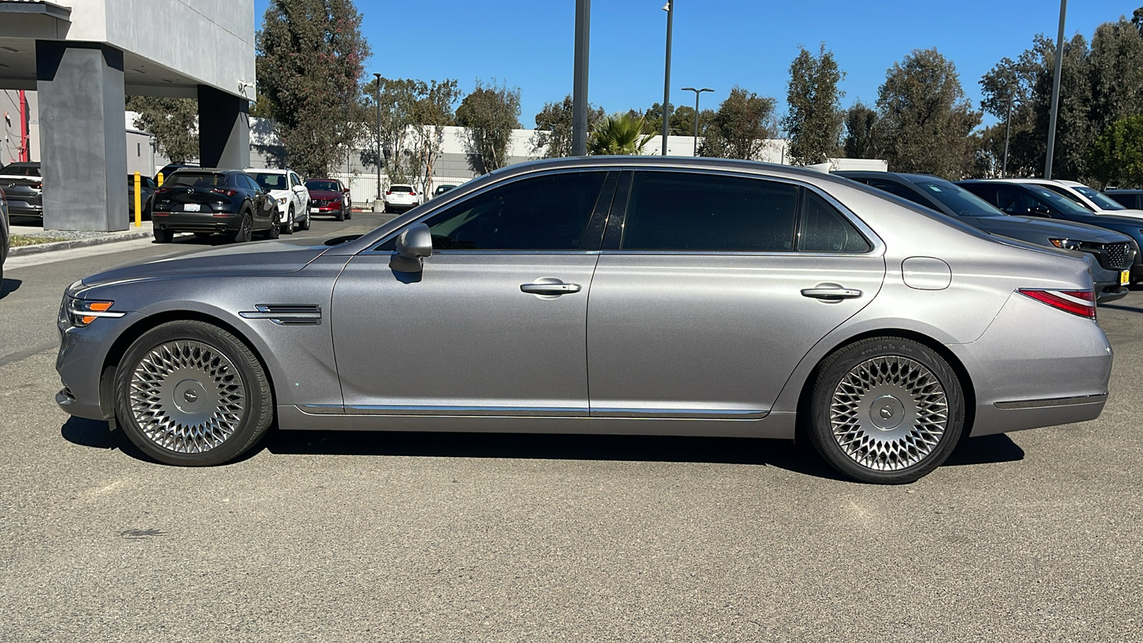 2021 Genesis G90 3.3T Premium RWD 12