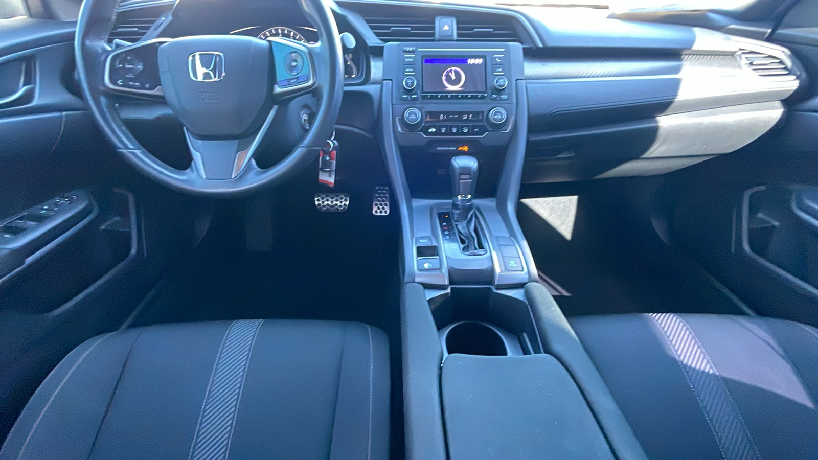 2018 Honda Civic Sport 18