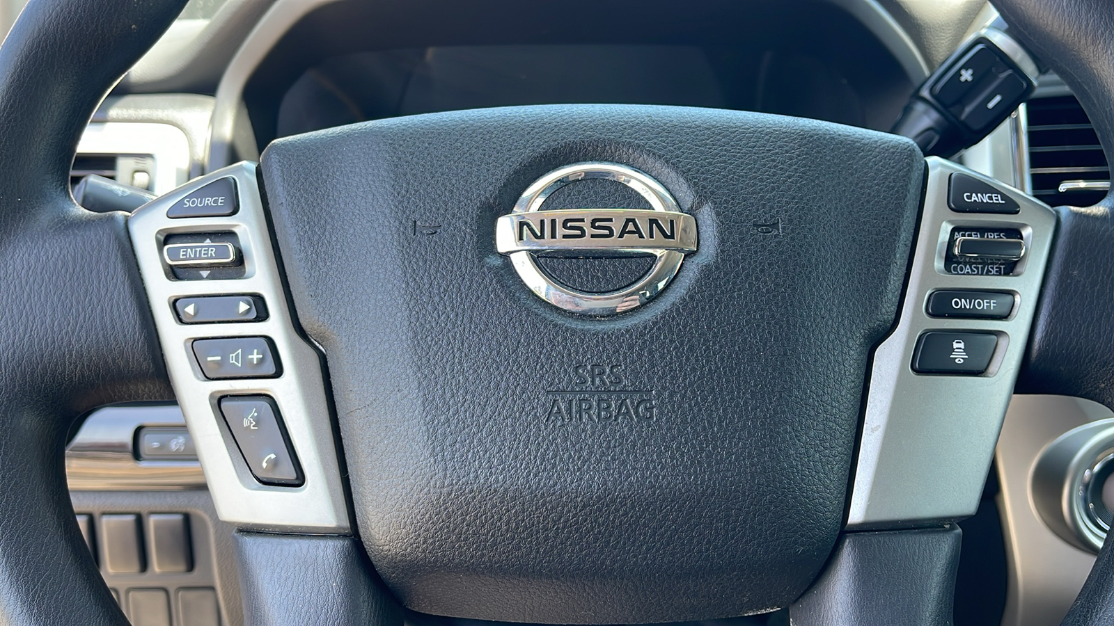 2021 Nissan Titan SV 24