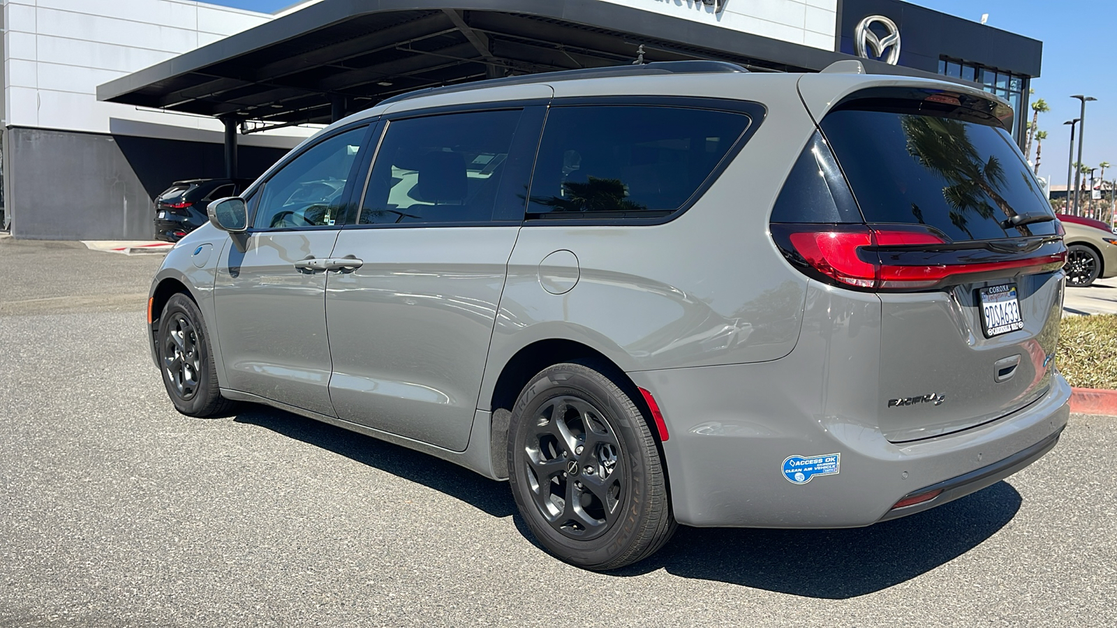 2021 Chrysler Pacifica Hybrid Limited 9