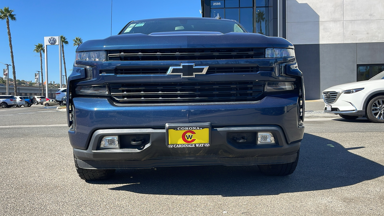 2020 Chevrolet Silverado 1500 4WD Crew Cab Standard Bed RST 4