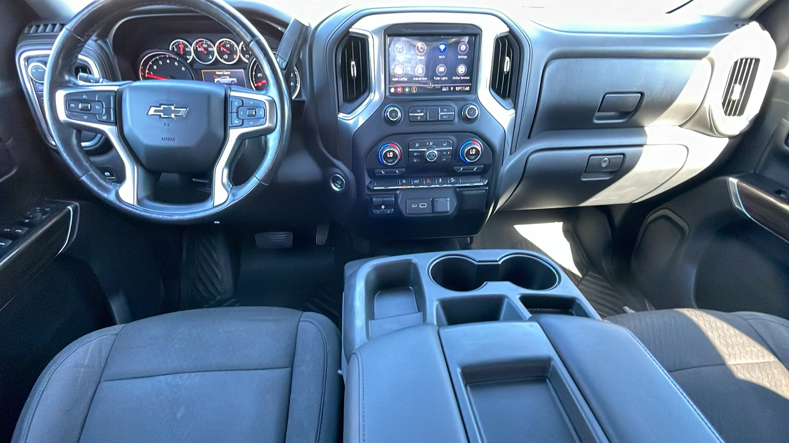 2020 Chevrolet Silverado 1500 4WD Crew Cab Standard Bed RST 19