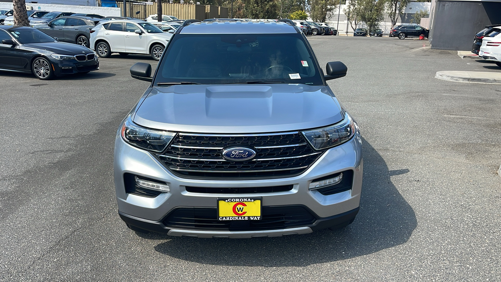 2020 Ford Explorer XLT 2