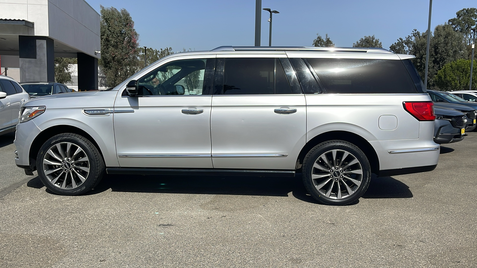 2019 Lincoln Navigator L Select 12