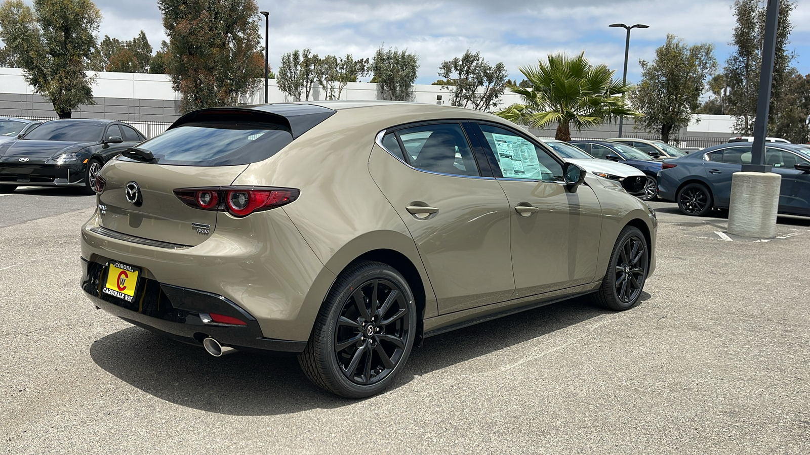 2024 Mazda Mazda3 Hatchback 2.5 Carbon Turbo 8