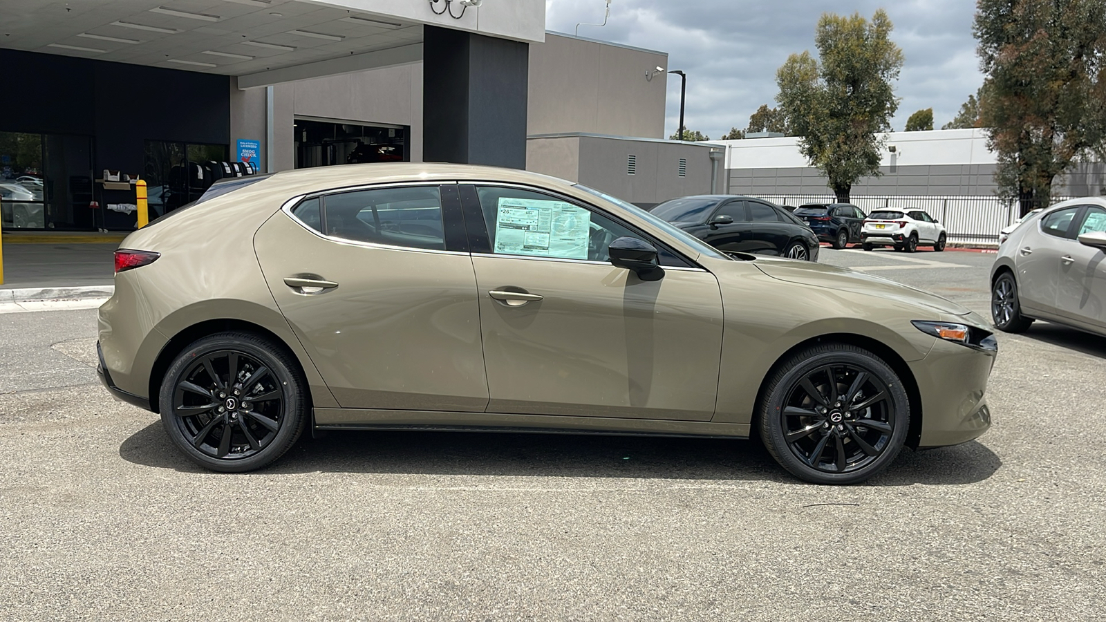 2024 Mazda Mazda3 Hatchback 2.5 Carbon Turbo 9