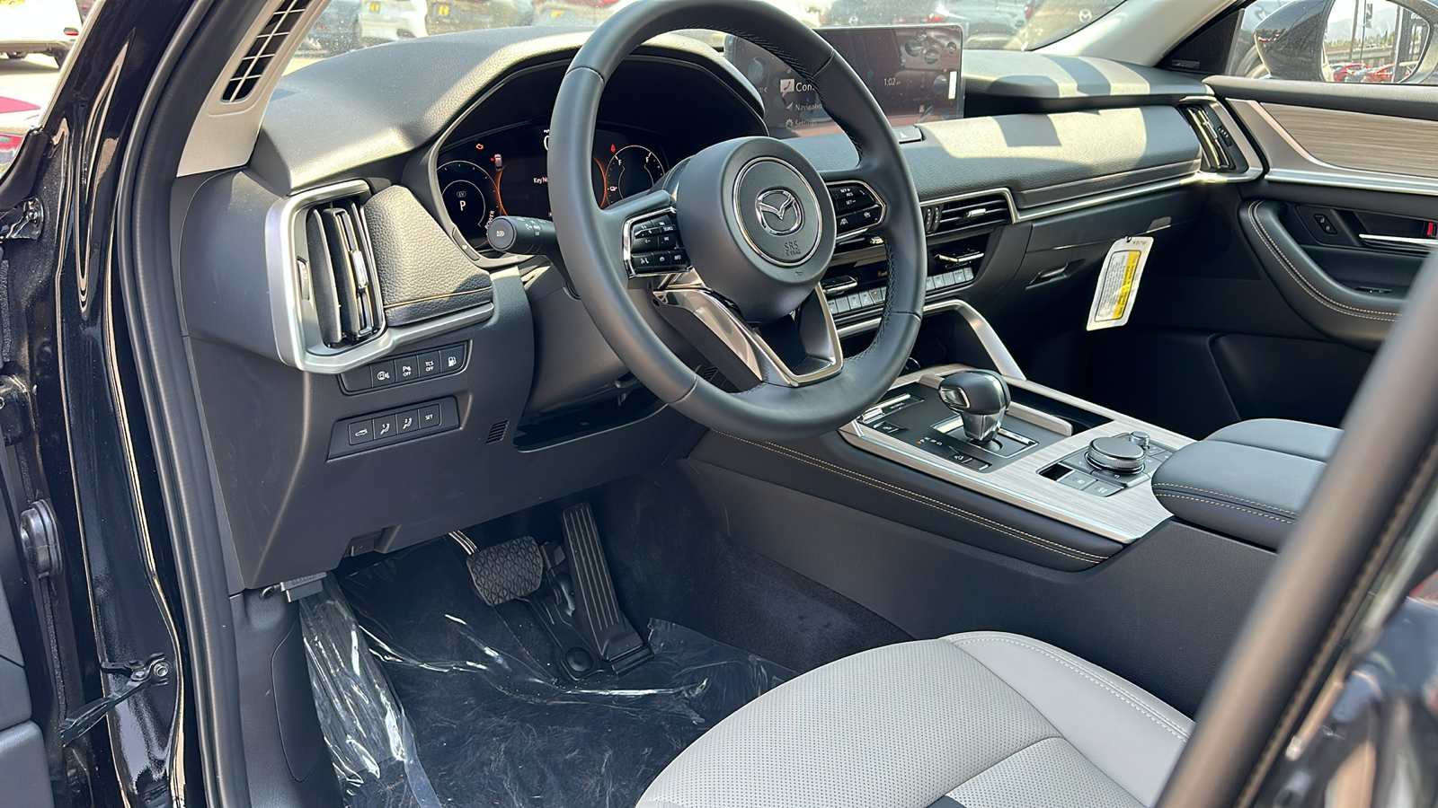 2025 Mazda CX-70 PHEV Premium Package 11