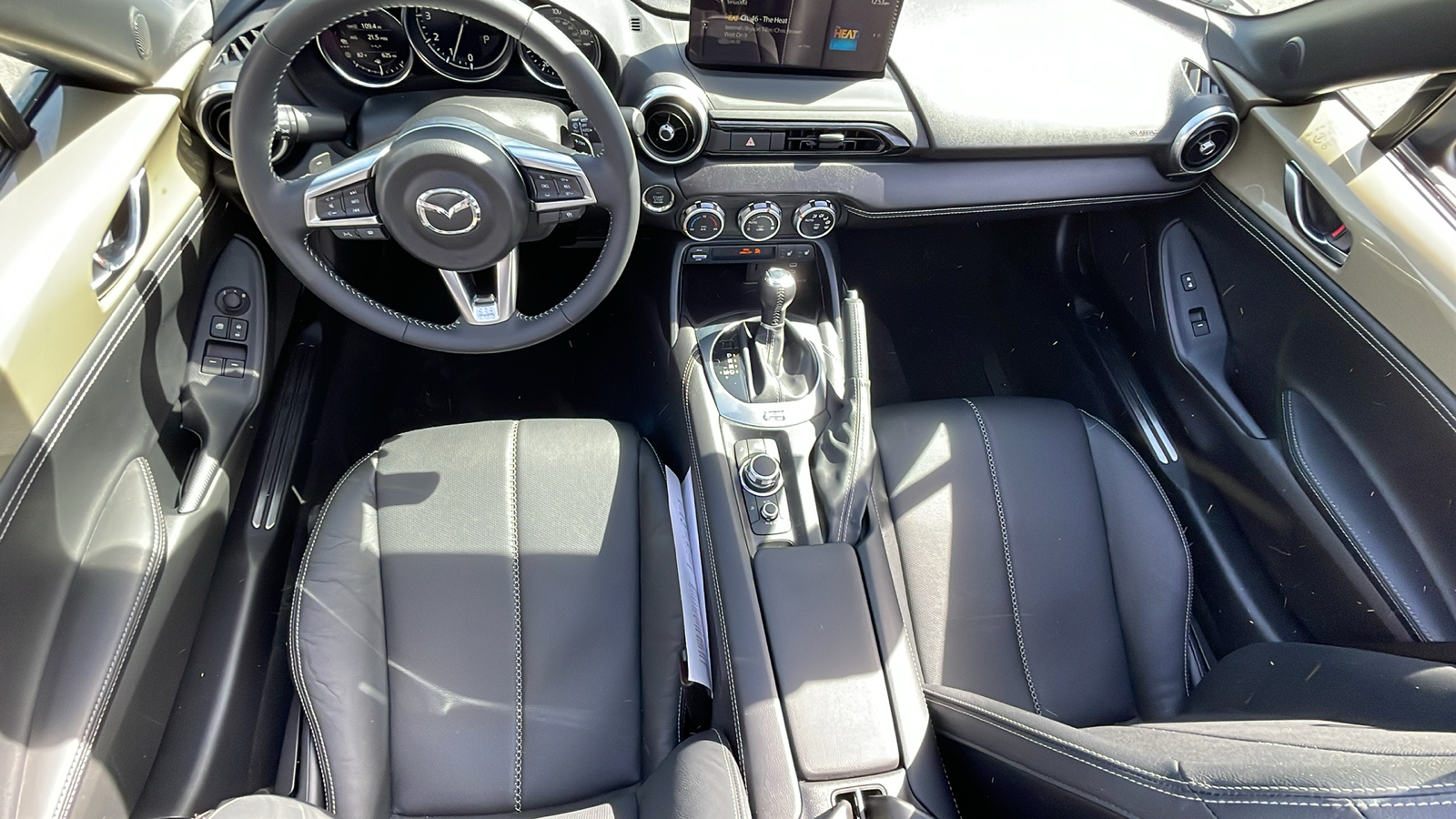 2024 Mazda MX-5 Miata RF Grand Touring 8