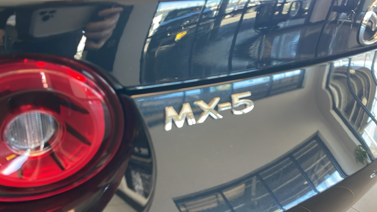 2024 Mazda MX-5 Miata Sport 6