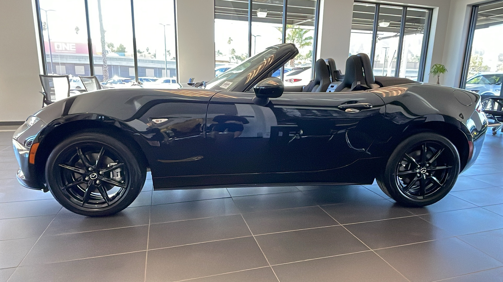 2024 Mazda MX-5 Miata Sport 8