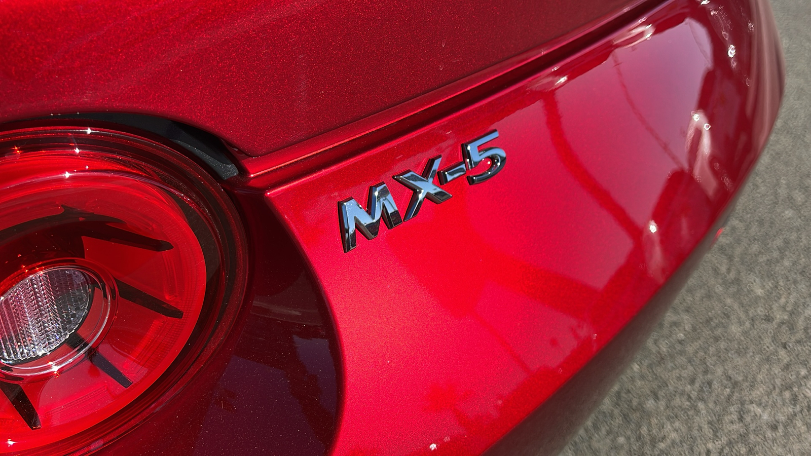 2024 Mazda MX-5 Miata RF Grand Touring 27