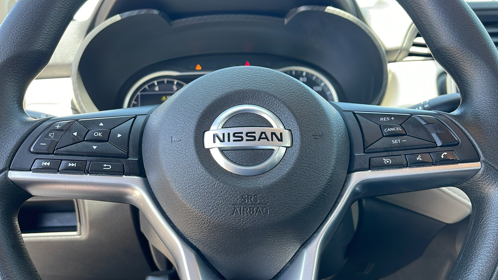 2021 Nissan Versa 1.6 SV 23
