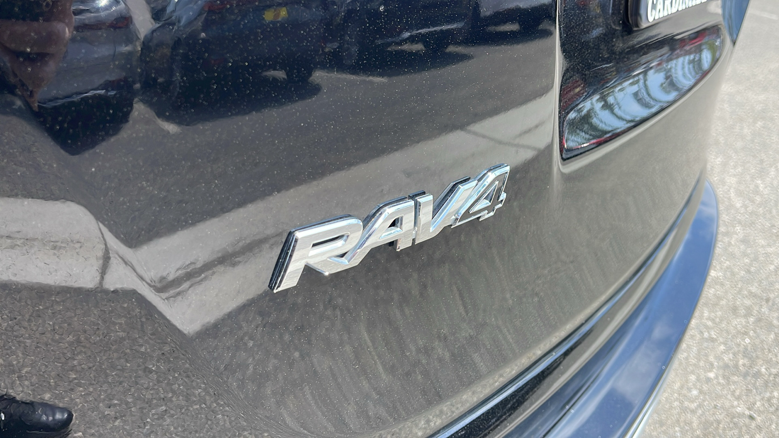 2016 Toyota RAV4 SE 29