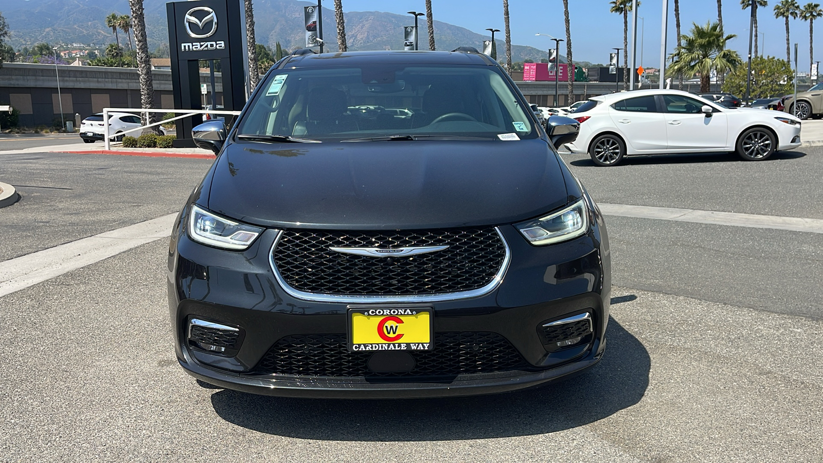 2022 Chrysler Pacifica Limited 3