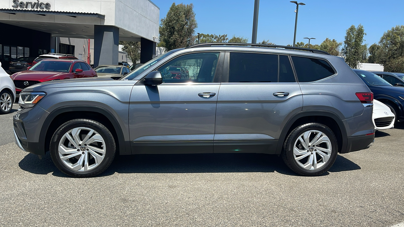 2022 Volkswagen Atlas 3.6L V6 SE w/Technology 12