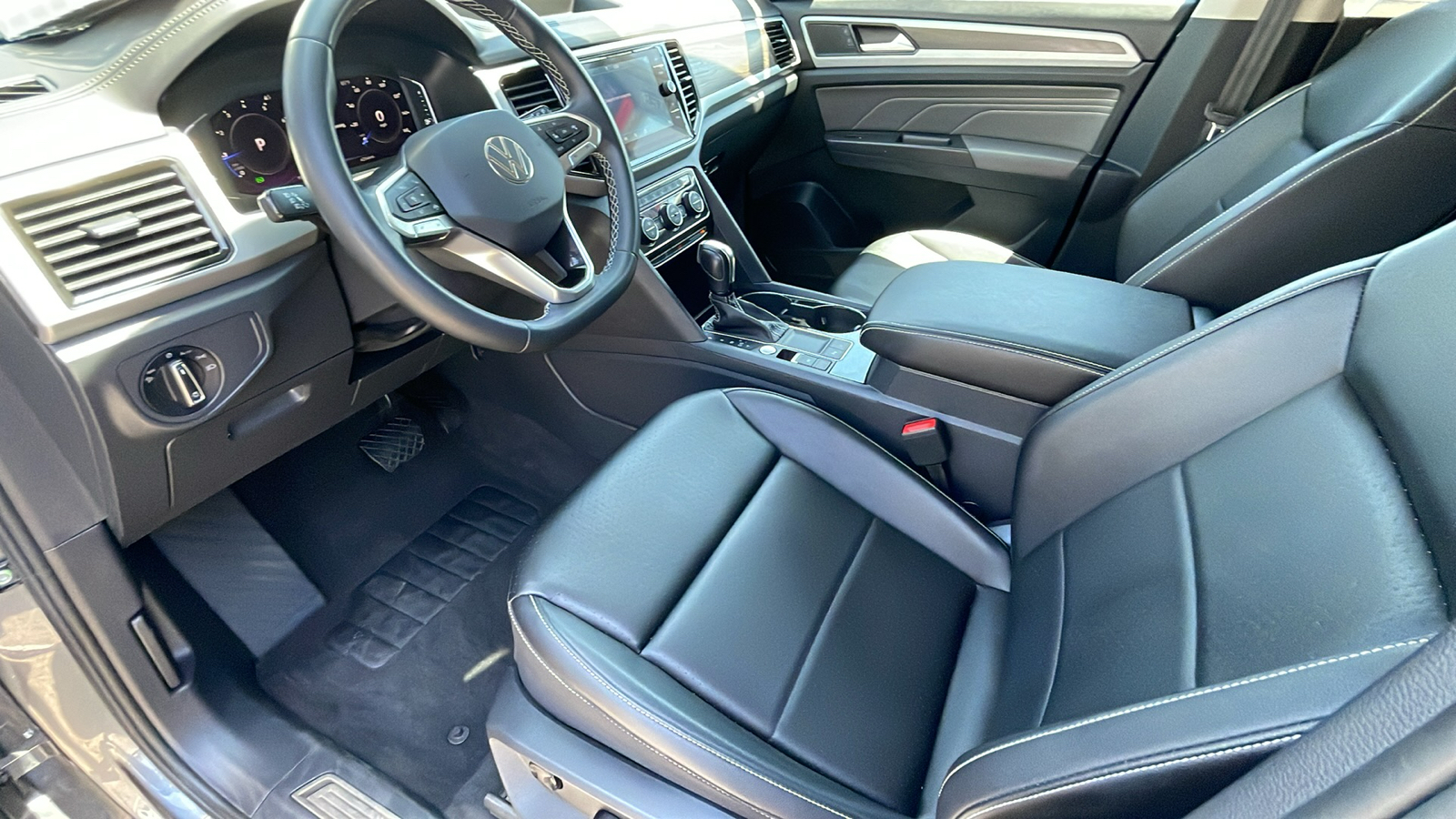 2022 Volkswagen Atlas 3.6L V6 SE w/Technology 15