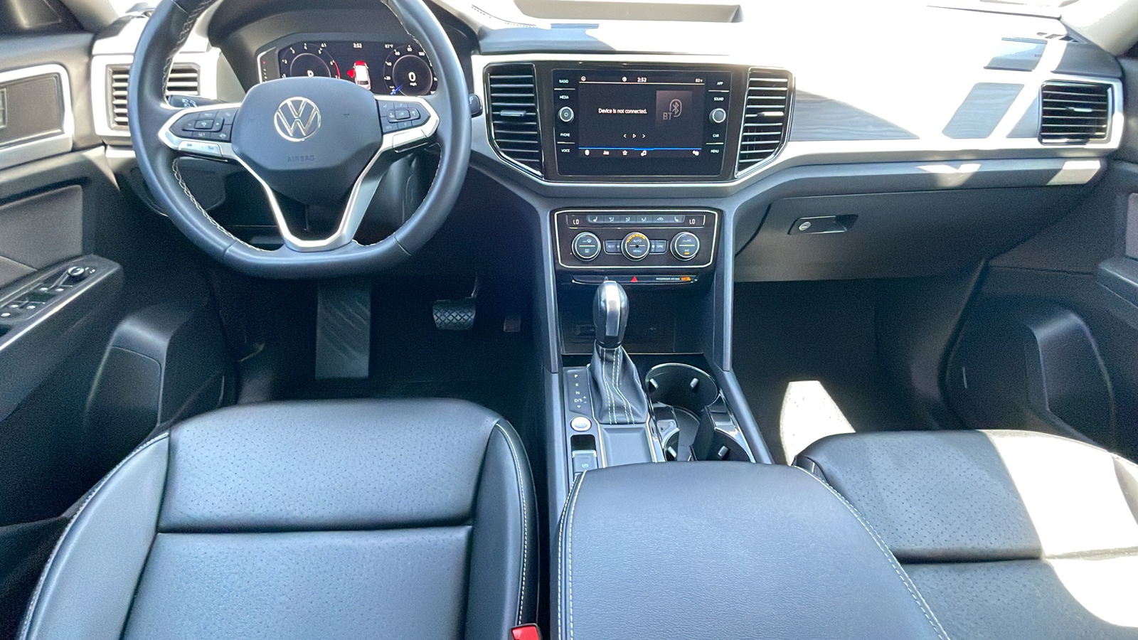 2022 Volkswagen Atlas 3.6L V6 SE w/Technology 18