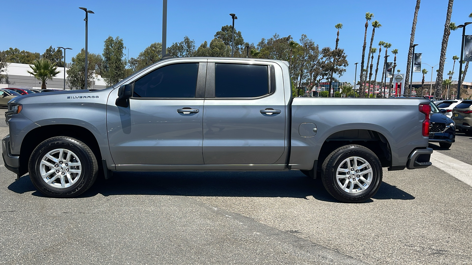 2020 Chevrolet Silverado 1500 2WD Crew Cab Short Bed RST 12