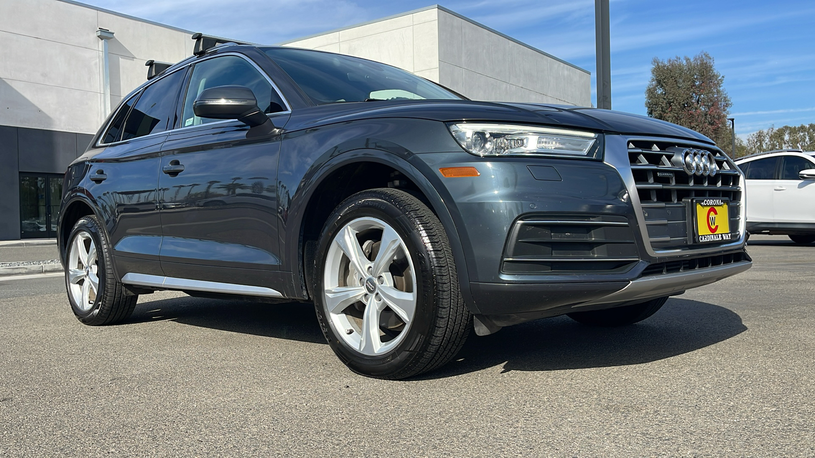 2020 Audi Q5 Titanium Premium 45 TFSI quattro S tronic 5