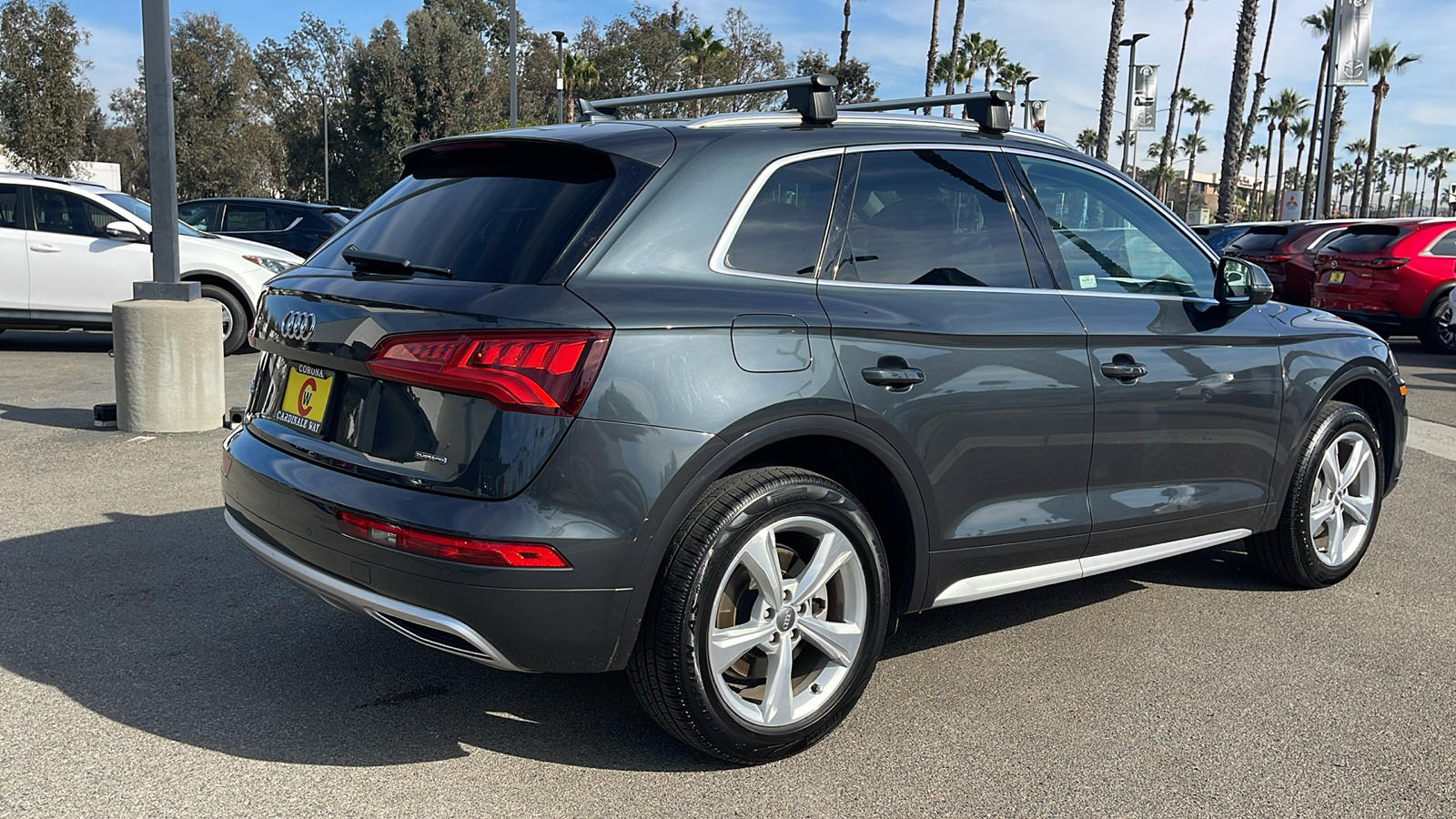 2020 Audi Q5 Titanium Premium 45 TFSI quattro S tronic 7