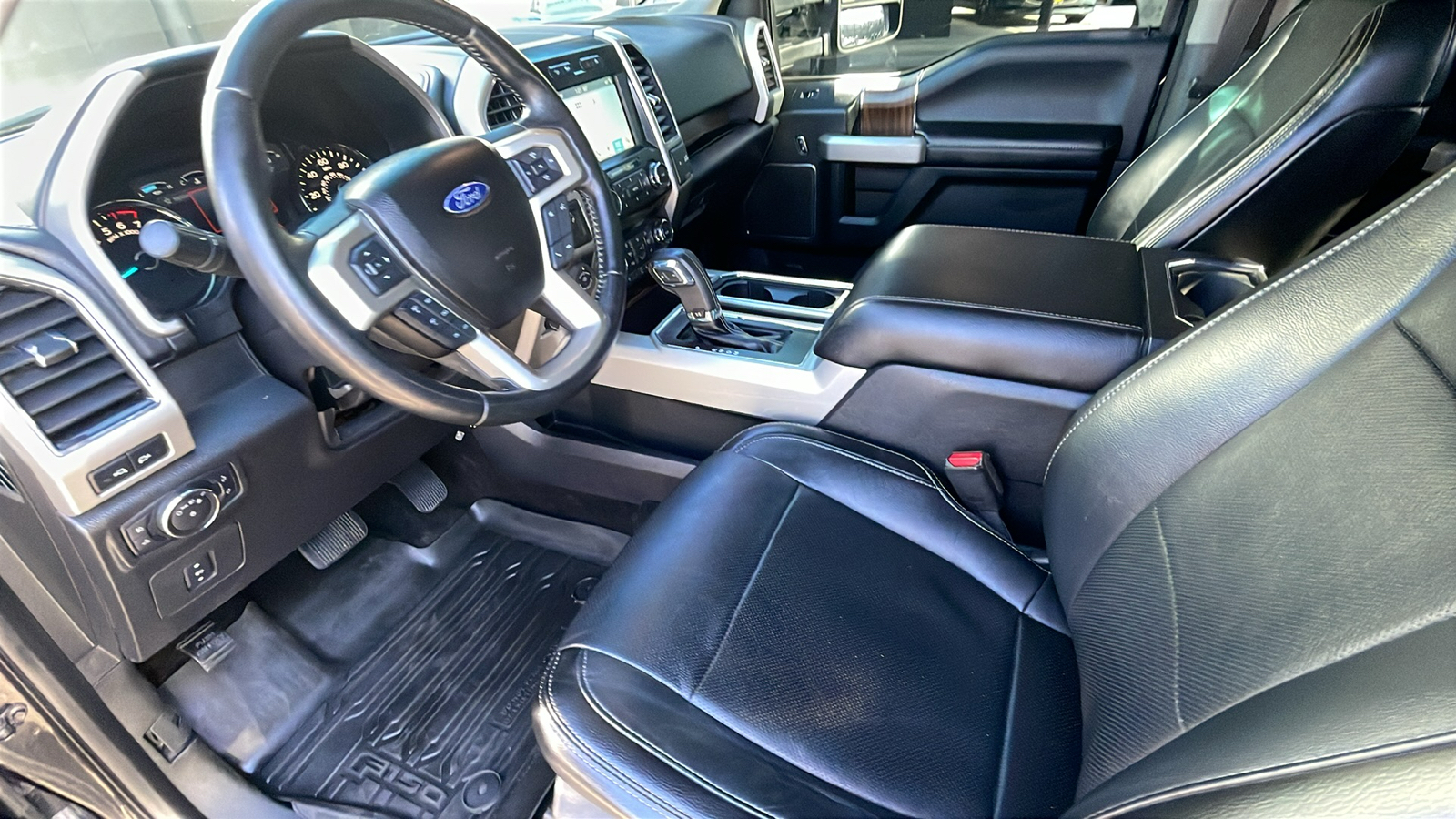 2017 Ford F-150 LARIAT 14