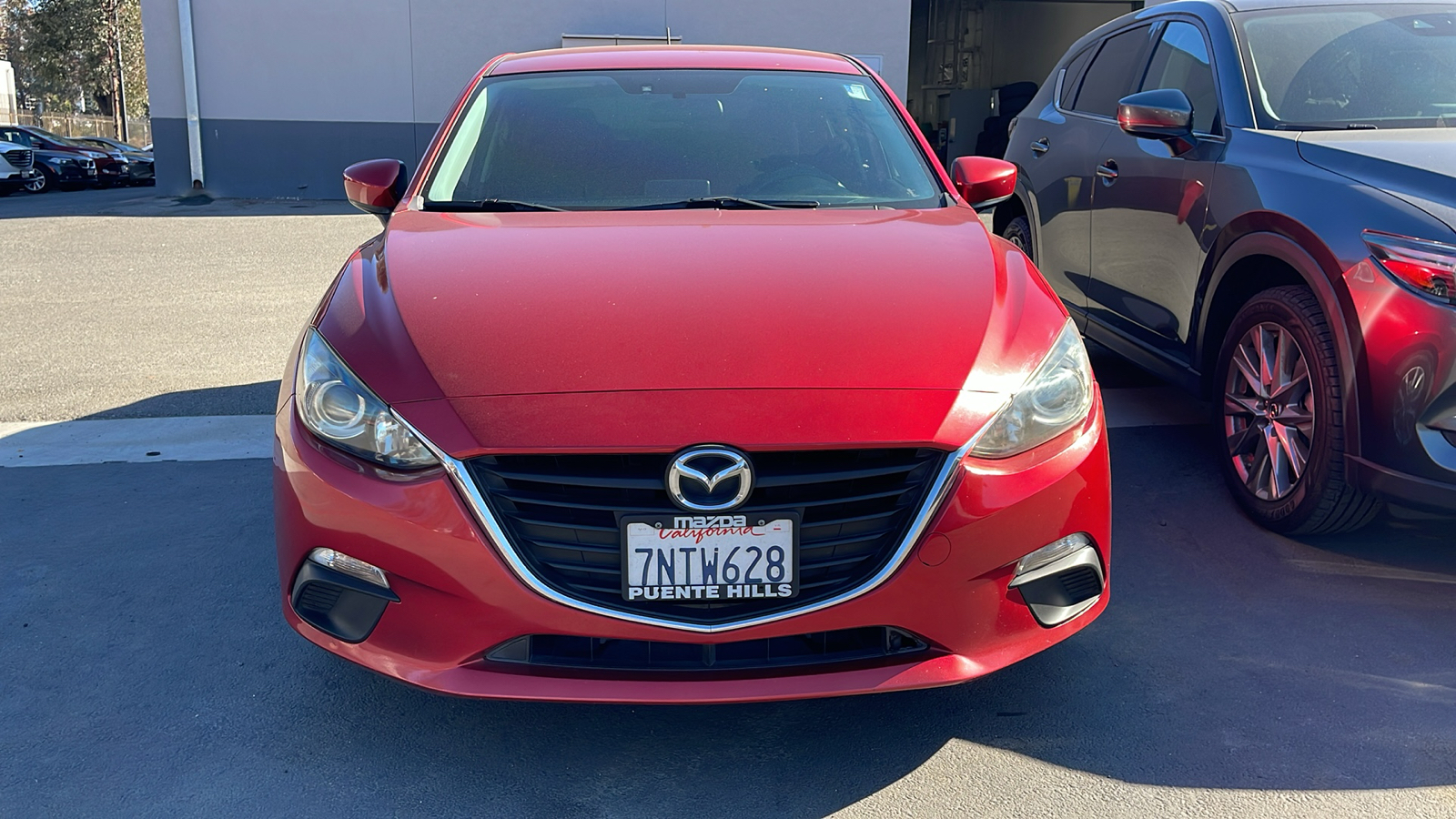 2016 Mazda Mazda3 Hatchback i Sport 2