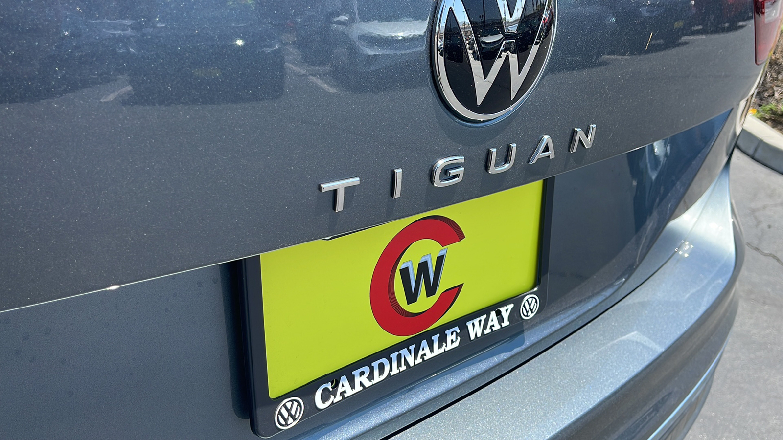 2023 Volkswagen Tiguan 2.0T SE 30