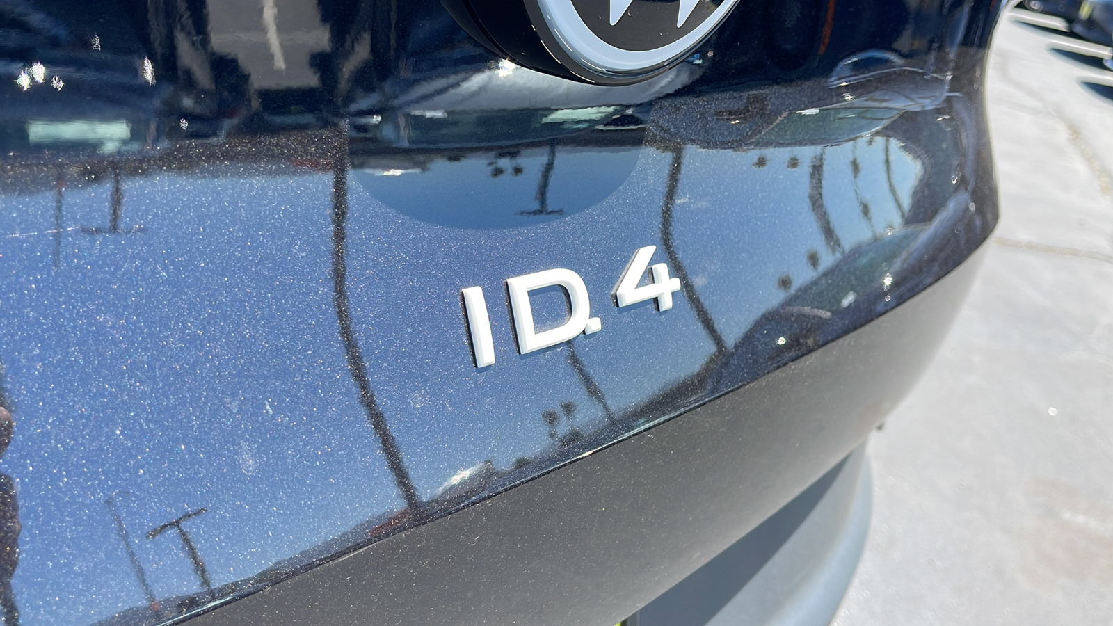 2023 Volkswagen ID.4 Pro S 29
