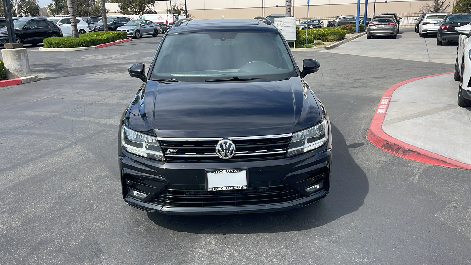 2019 Volkswagen Tiguan 2.0T SEL R-Line 2