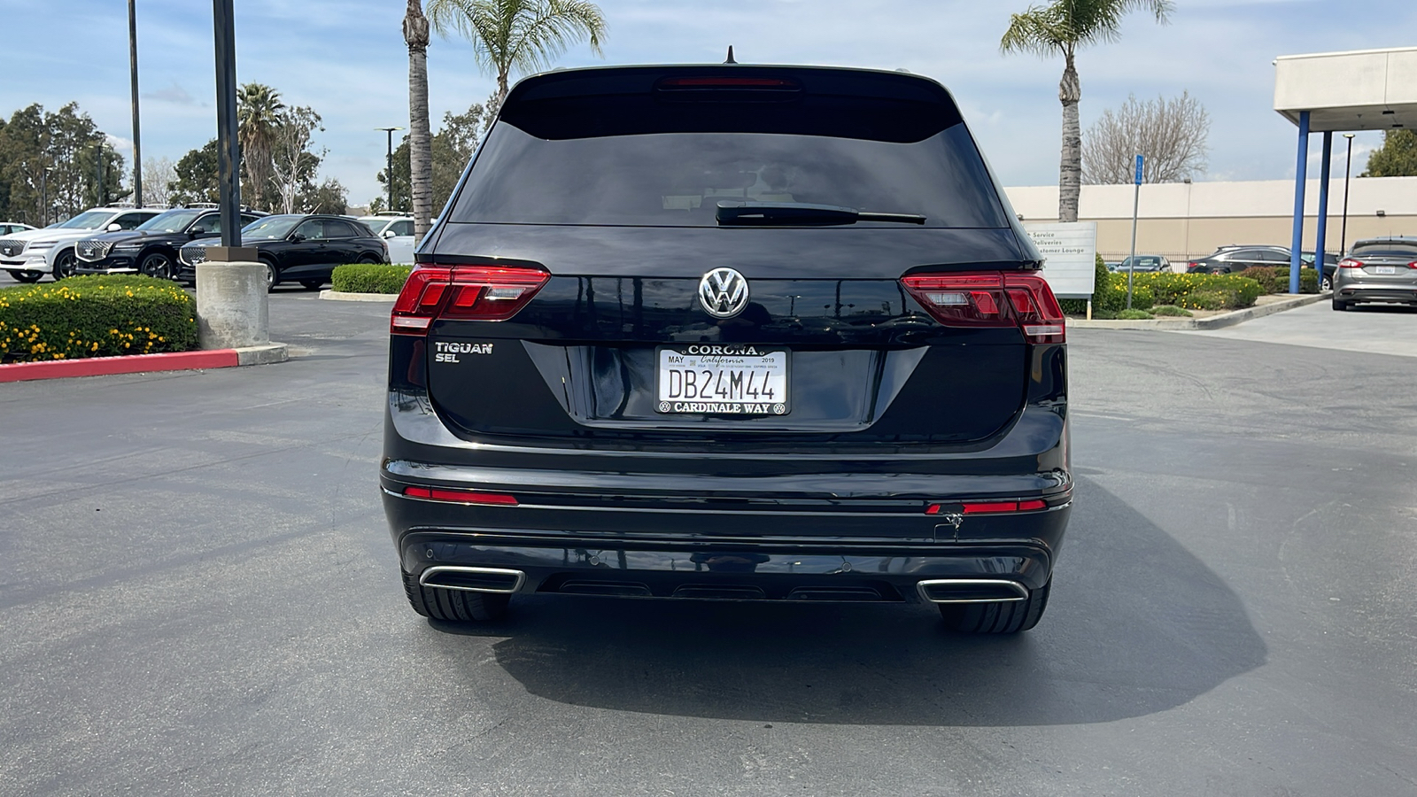 2019 Volkswagen Tiguan 2.0T SEL R-Line 9